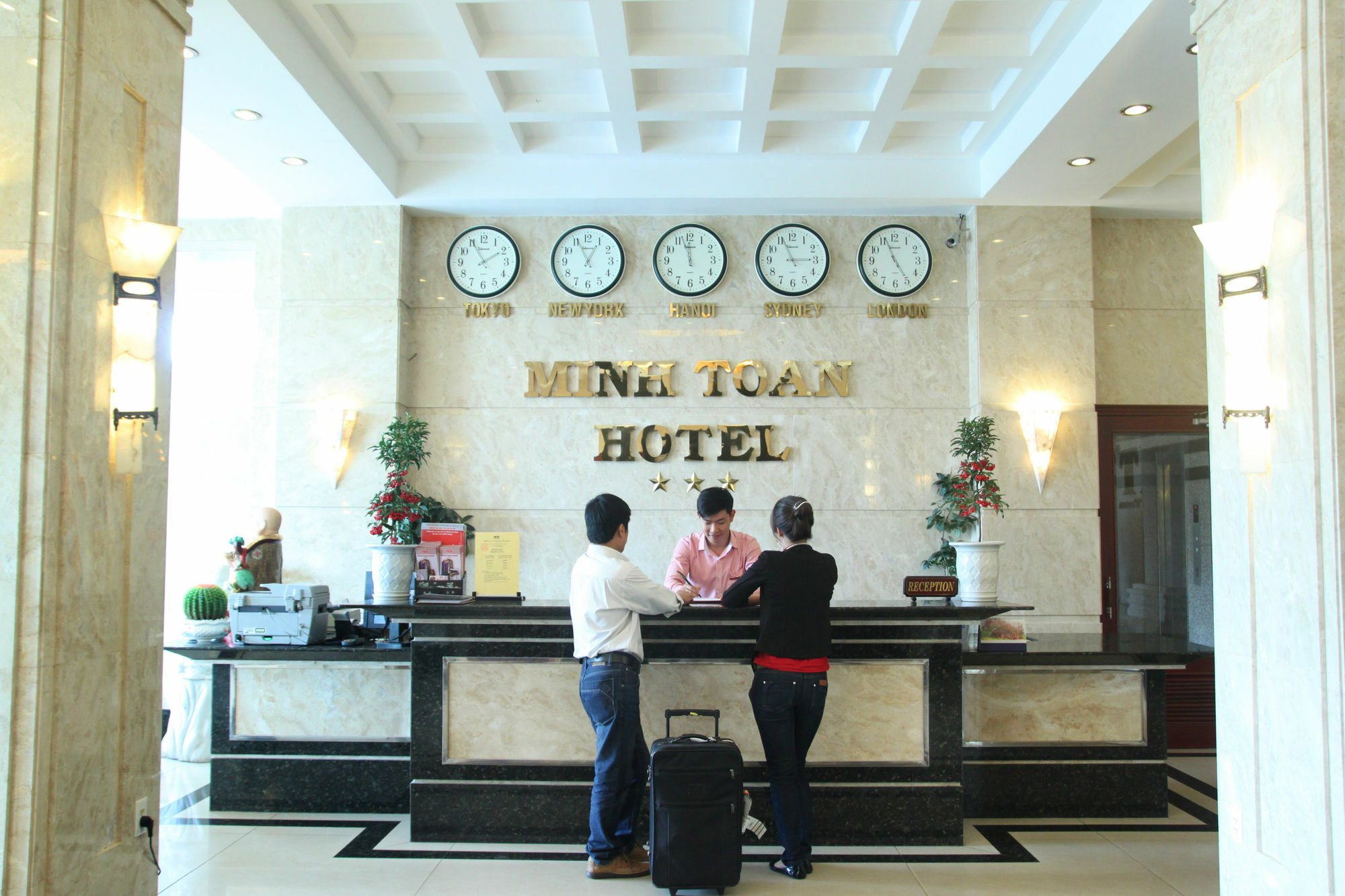 มิญตวน เอเธนา โฮเทล Hotel ดานัง ภายนอก รูปภาพ
